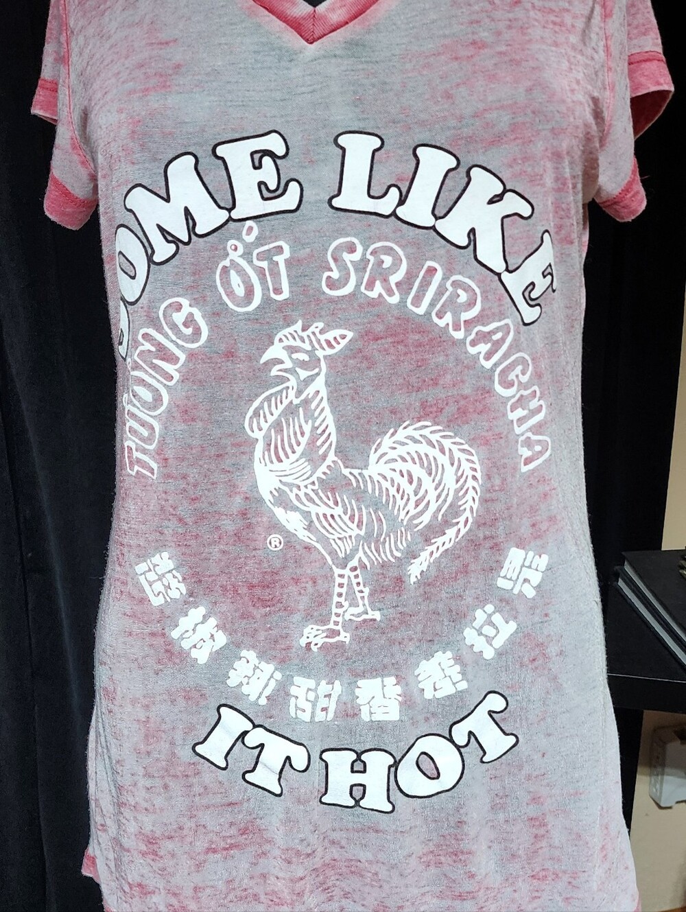 Sriracha Hot Chili Sauce Rooster Graphic Tee Pink Burnout Y2K Grunge XL - Picture 6 of 11